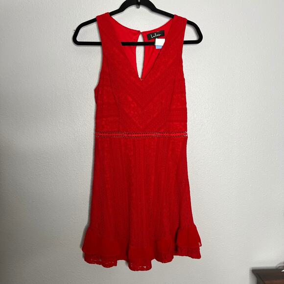 Lulu's Red Mini Dress V-Neck Lace Ruffled Hem Keyhole Back Sleeveless Sz M - Picture 1 of 6